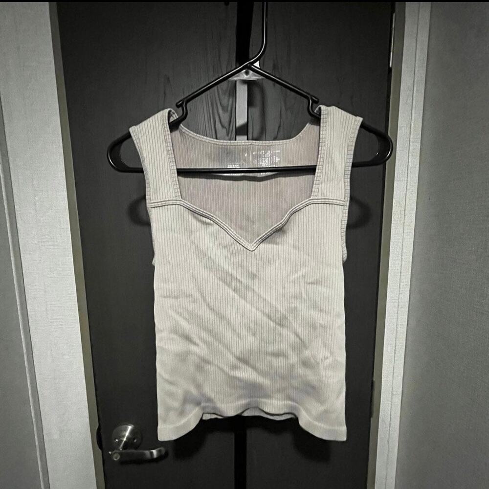 Heart neck top